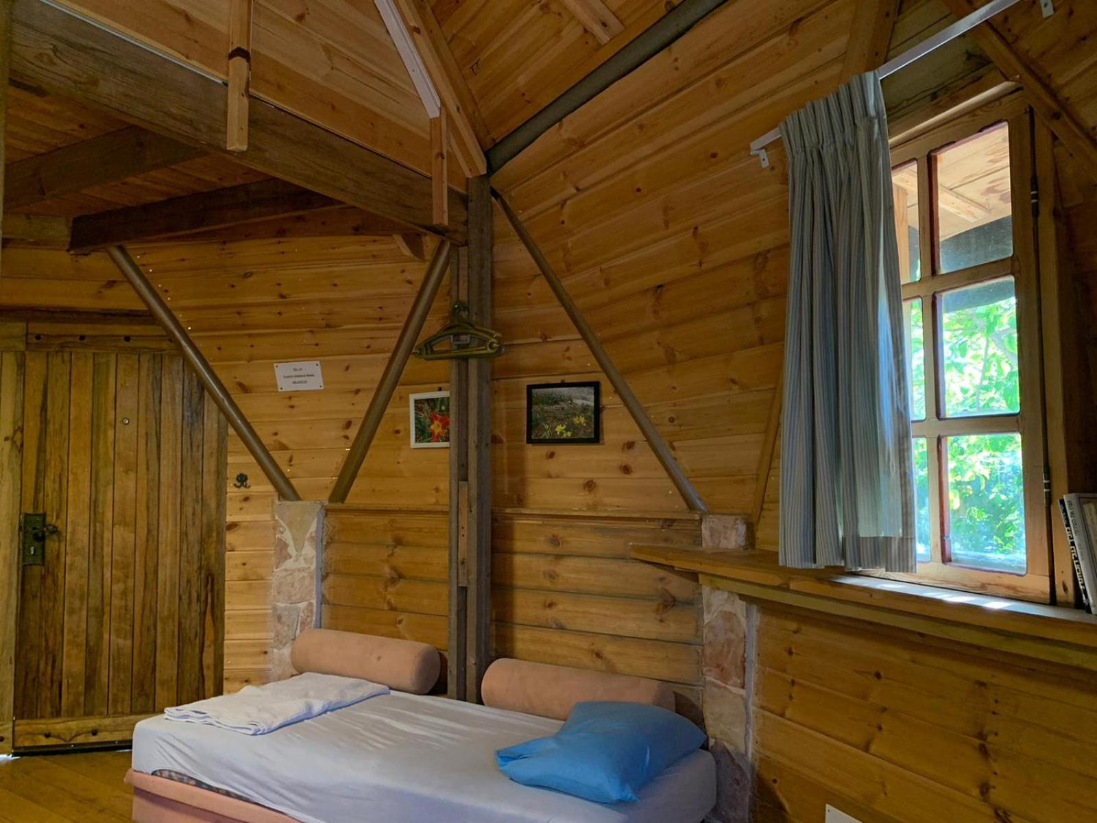 בקתת עץ בחורש במנות - דום גיאודזי - Wooden Cabin In Manot Zewnętrze zdjęcie